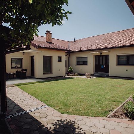 Apartments Peric - Zupanja Εξωτερικό φωτογραφία