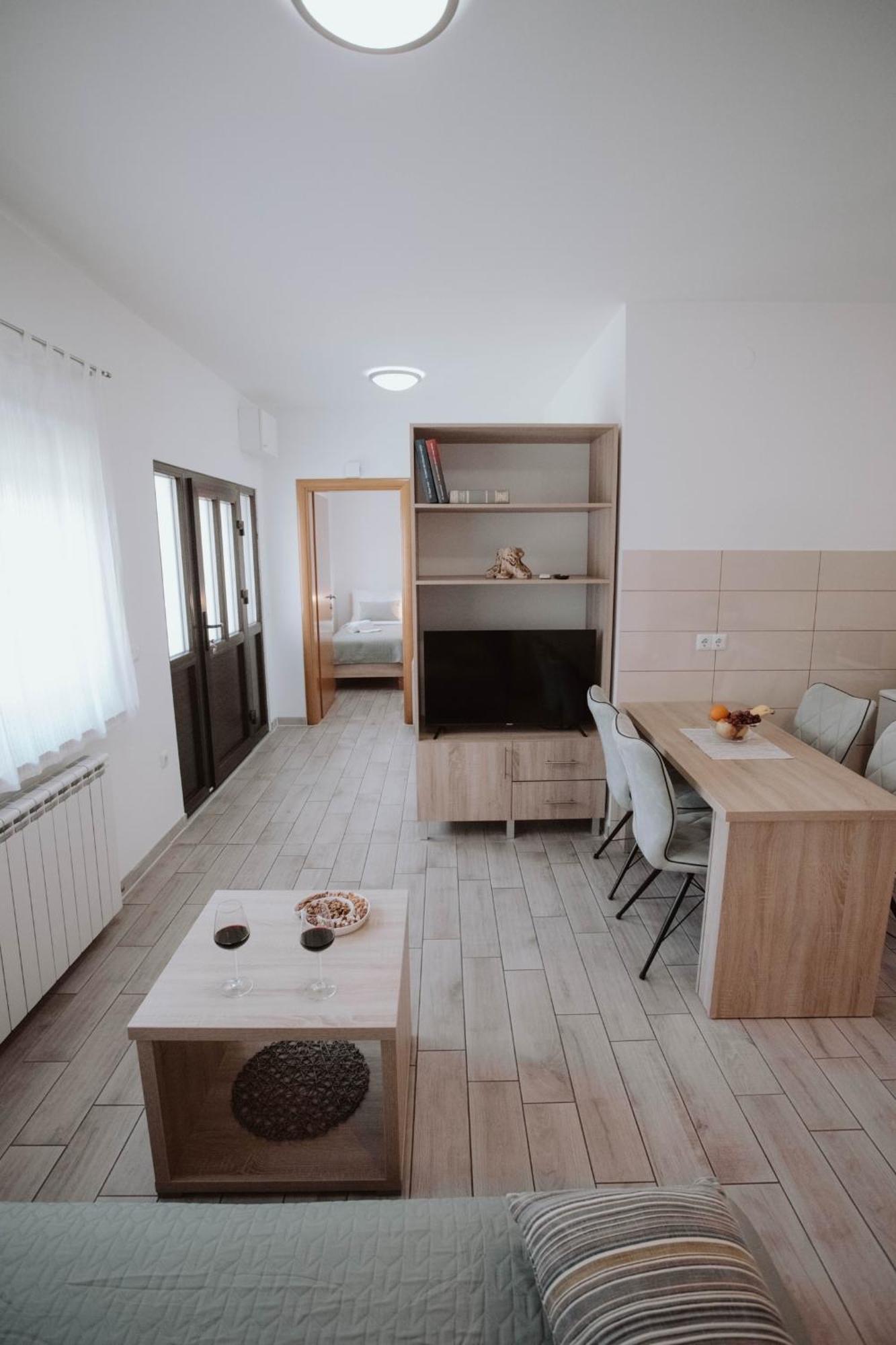 Apartments Peric - Zupanja Εξωτερικό φωτογραφία