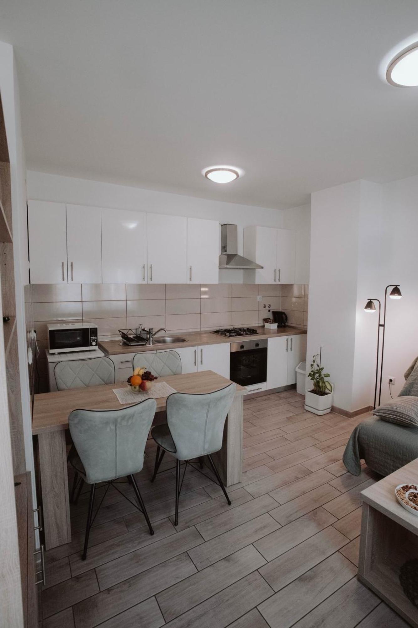 Apartments Peric - Zupanja Εξωτερικό φωτογραφία