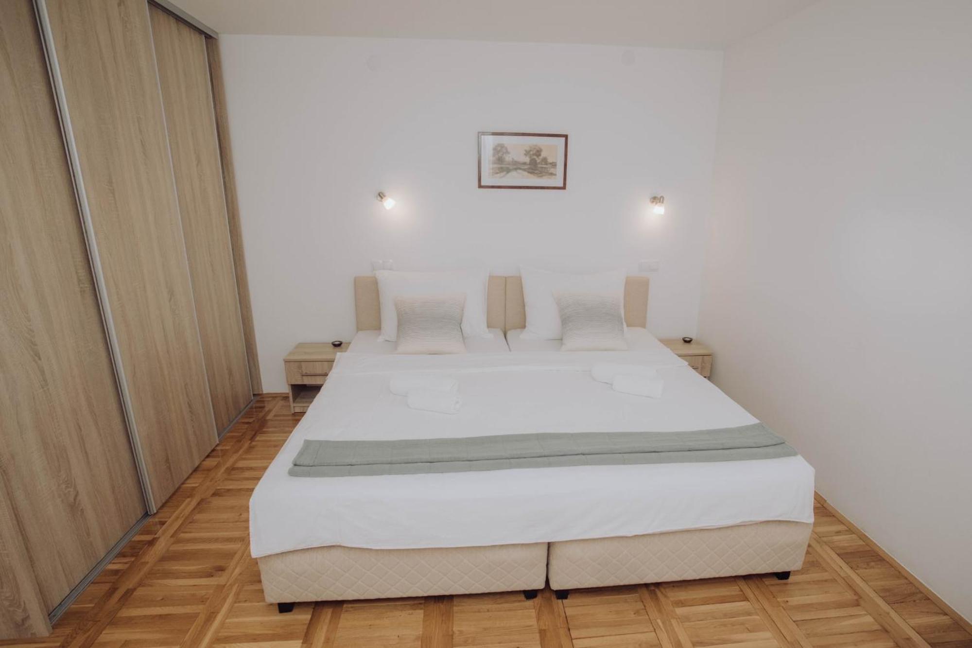 Apartments Peric - Zupanja Εξωτερικό φωτογραφία