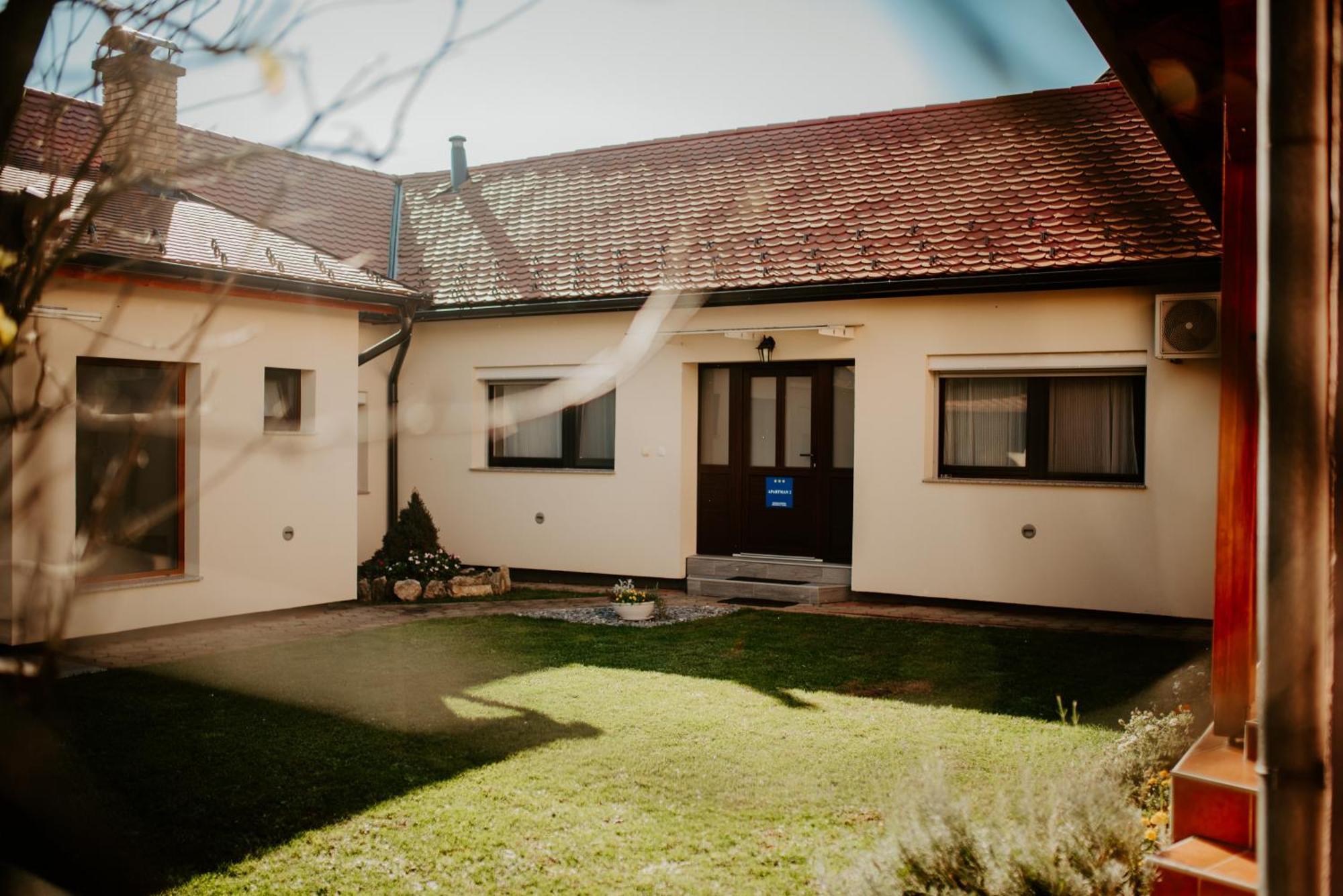 Apartments Peric - Zupanja Εξωτερικό φωτογραφία